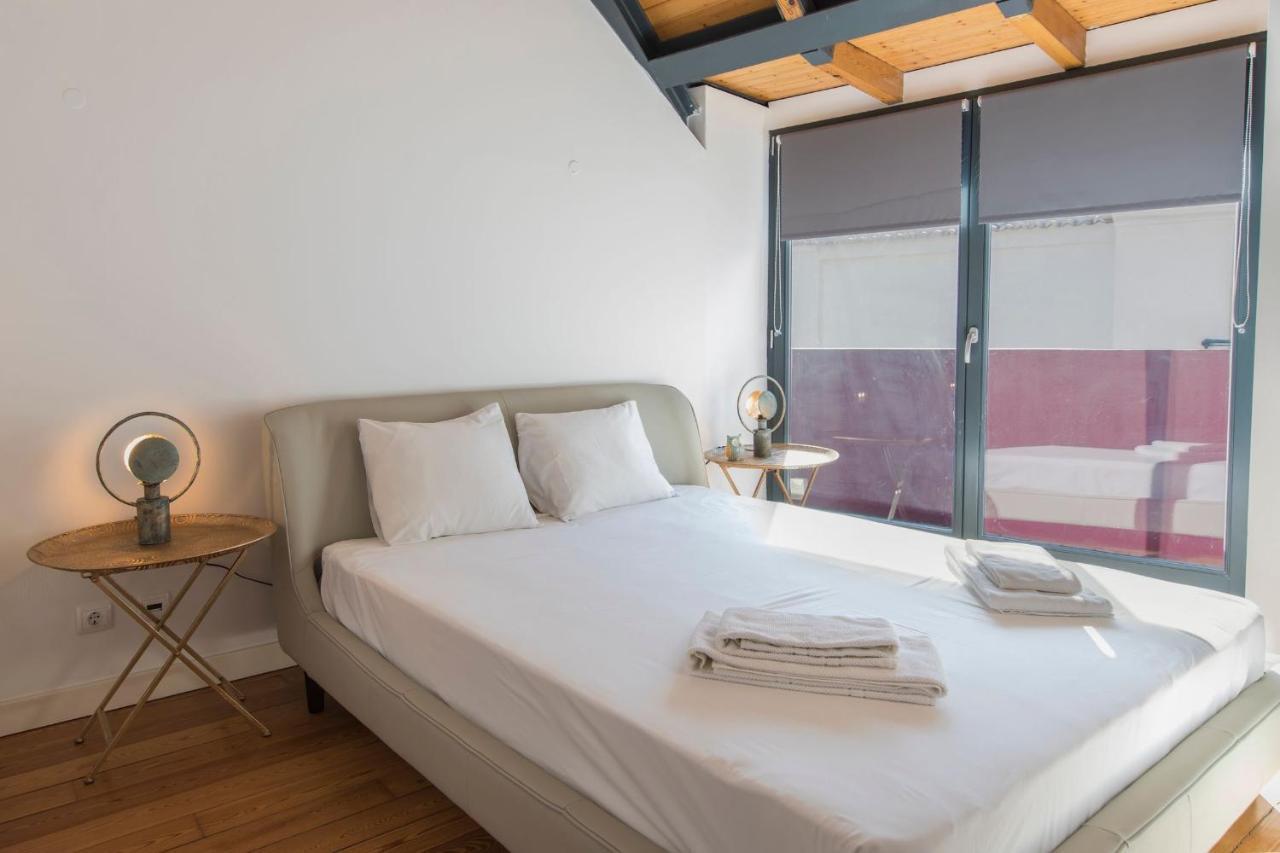 Bairro Alto Stunning Flat With Balcony By Lovelystay Lisboa Ngoại thất bức ảnh