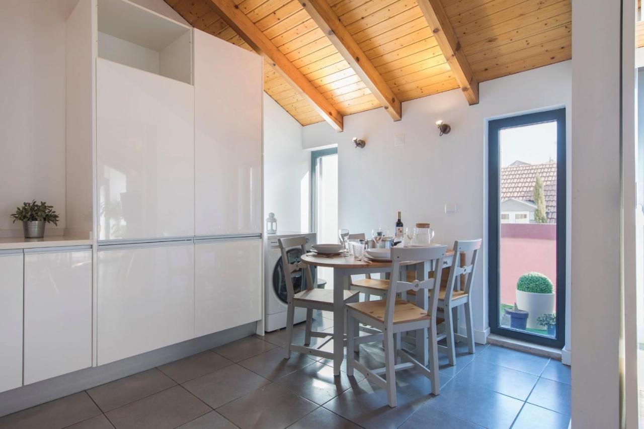 Bairro Alto Stunning Flat With Balcony By Lovelystay Lisboa Ngoại thất bức ảnh