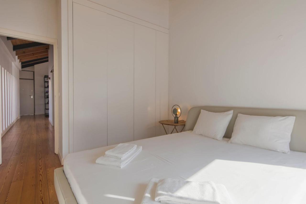 Bairro Alto Stunning Flat With Balcony By Lovelystay Lisboa Ngoại thất bức ảnh