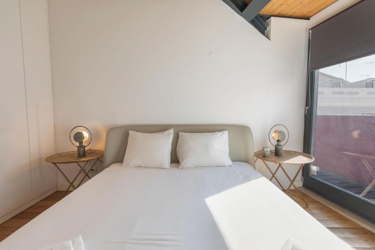 Bairro Alto Stunning Flat With Balcony By Lovelystay Lisboa Ngoại thất bức ảnh