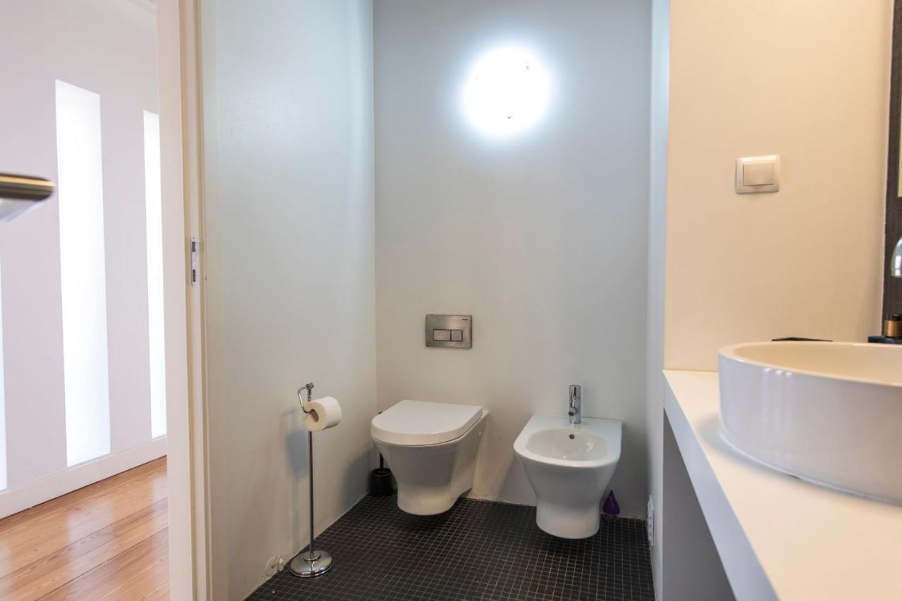 Bairro Alto Stunning Flat With Balcony By Lovelystay Lisboa Ngoại thất bức ảnh