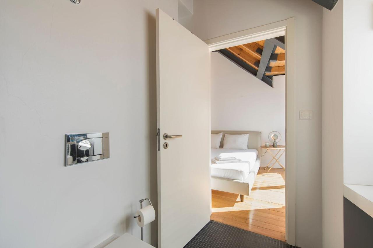 Bairro Alto Stunning Flat With Balcony By Lovelystay Lisboa Ngoại thất bức ảnh