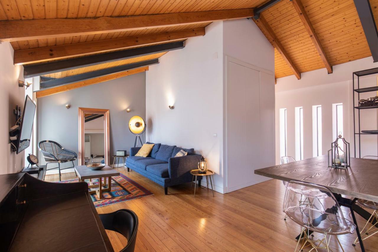 Bairro Alto Stunning Flat With Balcony By Lovelystay Lisboa Ngoại thất bức ảnh